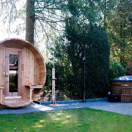 Near De Veluwe, Cleaning Included Hébergement de vacances *