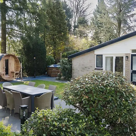 Near De Veluwe, Cleaning Included Дом отдыха Вортхёйзен